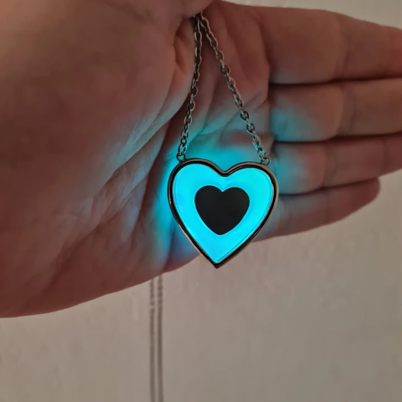Glowing heart store necklace